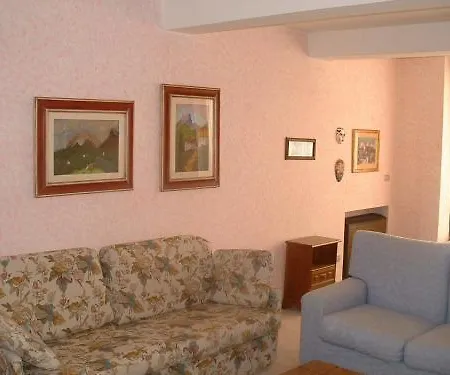 Bed & Breakfast Ulivi 2*