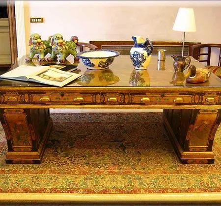 לינה וארוחת בוקר Ulivi 2*